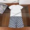 2024 Kinderkleidung Designer Baby Kids Clothing Sets klassische Markenkleidung Anzüge Kinderkinder Sommer Kurzarm Brief Briefkurzteile Fashion Shirt SS SS