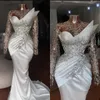 Robes de mariée de sirène de mode Designer O-cou Appliques Satin Plis Manches Illusion Court Robe Custom Made Plus Taille Robe De Mariée Robes De Novia