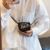 Axelväska hög kvalitet exklusiva kontrollvaror barns väska ny koreansk utgåva mode crossbody kvinnor mini dingdang kedja box mun röd väska