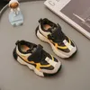 Sneakers Kinderontwerp Warme, korte en dikke sportschoenen voor kleuters en jongens Veterschoenen Casual sportschoenen voor kinderen Baby Gestreept Tennis 3 4 5 6 Winter 240322