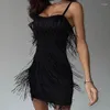 Vestidos casuais 2024 outono high-end preto jovem sexy clube doce borla indústria pesada espaguete cinta mulheres cintura alta vestido lápis curto