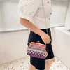 حقيبة Crossbody أكياس الخصر للنساء المطرزة بوهيميا الوطنية الوطنية مع مشبك سلسلة ذهبية رقيقة