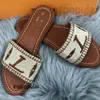 Sandálias de designer Slides Revival Flat Mule Mulheres Chinelos Bordados Marca de Luxo 1854 Sapatos Vintage Louiso Pares Verão Praia Férias Confortos Tamanho EUR 35-41