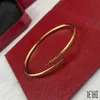 Diseñador de pulsera de uñas delgadas para mujer Diseñadora Pulsera de uñas Pulseras de diseñador de diseñadores de uñas Pulseras de uñas Gold Bangle Joya Gold Bracelet Mujer