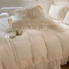 寝具セットフレンチビンテージダブルレイヤーレースフリル彫刻ベルベット布団カバーセット冬のぬいぐるみベッドベッドシート枕カバー