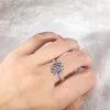 Klusterringar Anpassade solid 18K gula vita guldkvinnor Ring Moissanite Diamonds 1 2 3 4 5 Oval Wedding Party Engagement Anniversary