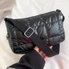 Axelväskor vinter damer shoppare väska mode quilted check messenger enkel casual nylon elegant mjuk bärbar för helgsemester