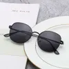 Okulary przeciwsłoneczne moda luksus projektant 2024 okulary przeciwsłoneczne dla kobiet zacieranie plażowe eleganckie duża rama Wyświetlacz małe okulary przeciwsłoneczne dla mężczyzn Koreańska wersja UV