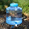 Wasserflaschen 7.5L Tragbarer Eimer fahren reine Tankbehälter mit Wasserhahn im Freien Camping Cooking Picknick Wanderung selbstfahrende Tour