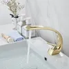 Badrumsvaskar kranar 1 Set Faucet Tap Brass Wash Basin Ceramal Valve Core Enkel handtag och kallt vattenfall Elegant mixer