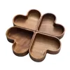Płytki ustawione w stos stałych drewnianych palet w kształcie serca drewniana taca na przekąskę do stolika jadalnia wielofunkcyjna porcja