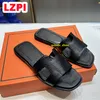 2024 Orang Sandali Pantofole per donna Donna Tacco piatto di lusso claquette Pelle Home Outdoor Diapositive Slider Scarpe seme nero bianco sandalo marrone 35-42