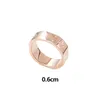 Nouveau design titane acier lettre V logo gravé Les Gastons Bague plaqué or 18 carats femmes Anneaux Couple femmes hommes Designer Bijoux R58