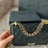 Damen Lambskin Doppelte kleine Kugeln Schwarze Brieftasche auf Kettenbeutel Telefonkarte Halter Multi -Pochette Gold Metall Hardware Matelasse einstellbare Gurthandtaschen Geldtaschen 19cm