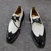 Robe chaussures à la main mariage homme bout pointu blanc noir patchwork lacets appartements mode masculine