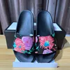 2024 Designer Slides Slippers Men Women Sandals Flower Rubber Slide Snake Print Summer Luxurys Designers Flat Sandal Slipper 35-46