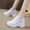 Casual Schuhe Höhe Zunehmende Einlegesohle frauen 2024 Frühling Und Herbst Plattform Alle-Passenden Turnschuhe Vielseitig Koreanische Weiß Schuh