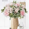 Faux Floral Greenery White Silk Peony Hydrangea Bouquet for Home Decoration Christmas Wreath Accessorise Bride Holding Flowers Wedding Party Supplies Y240322