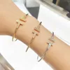 2024 Classic Brand Fashion Letter T Bracelet with Diamond Stainless Steel High end Jewelry Ladies and Mothers Gift Gift q2