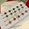 Cleef Four Leaf Clover Jewelrys Van Clover Bracelet Bracelets Designer Van Clover Bracelet Charme pour Femme Or 18 carats Blanc Rouge Bleu de Perle Lien 4 Feuilles 5 Fleurs Love Je