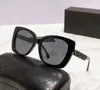 Gafas de sol de diseñador para mujer y hombre Carta de lujo Pata de espejo con incrustaciones de diamantes Sombreado de playa Protección UV Gafas polarizadas Regalo con caja Good6047