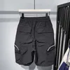 Mäns shorts Mens Black Cargo Pants Mens Multi Pocket Casual Zippered Shorts Borsted Cargo Patchwork Pants Korean Street Clothing Semi Mens J240322