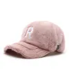 Bollmössor Fashion Trend Keep Warm Lambwool Solid Color Letter R Embroidered Baseball for Women Outdoor Sports Street Casual Hat