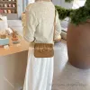 Designer-Tasche, Einkaufstasche, Textur, Damen, Sommer, neu, individualisiert, INS, Umhängetasche, beliebt und modisch, kleine quadratische Tasche, 70 % Rabatt im Outlet-Ausverkauf