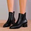 Sapatos casuais salto quadrado 2024 moda sólida botas femininas apontou tornozelo inverno pelúcia neve volta zíper borracha