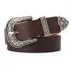 Bälten Trendiga retro Buckle Belt Vintage Style Faux Leather Waistband med justerbar längd Multihål Design för kvinnors jeans