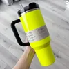 Neon zwart elektrisch roze 40oz tumbler geel oranje neon groene witte quencher H2.0 roestvrijstalen tuimelaars bekers met siliconengreep deksel en stro cosmo roze autokokken