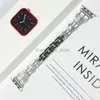 Adatto per l'intera gamma di cinturini per Apple Watch 42mm 38mm 40mm 41mm 44mm 45mm 49mm iwatch 6 5 4 3 2 nuovo cinturino con diamanti intarsiati in metallo con piccola farfalla