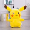 Commercio all'ingrosso 35/45 cm anime fulmine peluche 4 tipi di carino trascinare fuoco drago rana anatra peluche gioco per bambini compagno di giochi regalo di festa decorazione della stanza