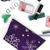 化粧品バッグ紫色のクリスマススノーフレーク台形ポータブルメイクアップトイレトリージュエリーのための毎日の収納バッグケース