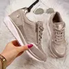 Scarpe casual Scarpe da ginnastica da donna con tacco interno con zeppa interna britannica Vulcanizzata a dondolo Sport con lacci selvaggi