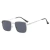 2 piezas Diseñador de lujo de moda 23 gafas de sol polarizadas para hombres Resistente a los rayos UV Versión coreana Estilo Instagram de moda Caja grande Gafas de sol de alta gama para mujeres