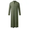 Etniska kläder Mens Lång ärm muslimsk mantel fast färg Simple Button Robes Side Slit Musulmane Pakistani Arabian Kaftan