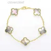 Cleef Four Leaf Clover smycken Van Clover Armband Designer Jewlery Guldarmband för kvinna Luxury Silver Four Leaf Charm Braclet Girls Friends Gifts 4 Leaves