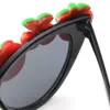 Neue Tanzparty-Erdbeer-Katzenaugenbrille im hawaiianischen Stil mit dekorativer Sonnenbrille
