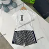 2024 Kinderkleidung Designer Baby Kids Clothing Sets klassische Markenkleidung Anzüge Kinderkinder Sommer Kurzarm Brief Briefkurzteile Fashion Shirt SS SS