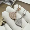 Дизайнерские ювелирные ожерелья Знаменитые новые ожерелья из нержавеющей стали с покрытием 18K для женщин Роскошное брендовое ожерелье с коробкой Серебро Золото Бриллиантовый кластер