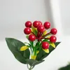 装飾花フルーツ植物緑の葉を持つ現実的な人工枝は、クリスマスの外観のための茎のフェイクゴールデン