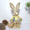 Lapin debout en paille artificielle 14 pouces avec carotte, décoration de jardin de maison, fournitures de fête à thème de pâques Cg001