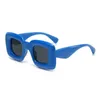 Sonnenbrille Hip Hop Fun Dicker Rahmen Partybrille Trend Personalisierte Sonnenbrille mit quadratischem Rahmen Bonbonfarbene Damen-Sonnenbrille J240322
