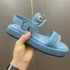 prad designer sandalen dikke zolen pantoffels dames luxe merk driehoek gras geweven microlabel platform Raffias slippers buitenzwembad strandschoenen