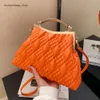 Verkoopt designer damestassen over de grenzen heen Nieuwe geborduurde lingge gepersonaliseerde clip-shell tas Veelzijdige damestas met één schouder Mode crossbodytas