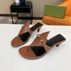 Sandalias de moda de verano para mujer, zapatos de tacón bajo cómodos y de ocio de diseñador, zapatillas de playa con diseño de espiga dulce para vacaciones