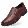 Chaussures en cuir pour hommes mocassins chaussures décontractées baskets antidérapantes chaussures habillées pour hommes chaussures plates respirantes légères chaussures confortables d'été 240314