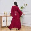 Abbigliamento etnico Dubai Abito da ballo di lusso rosso 2024 Abbracci delle donne musulmane Eid chiuso Abaya Abiti islamici Ramadan Abito oversize Preghiera degli Emirati Arabi Uniti