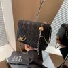 Säljer designer kvinnors väskor över gränser hög kvalitet och väska ny pendling mångsidig singel axel crossbody liten fyrkantig handväska handväskor designers